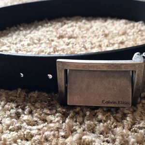Reversible black Calvin Klein belt.